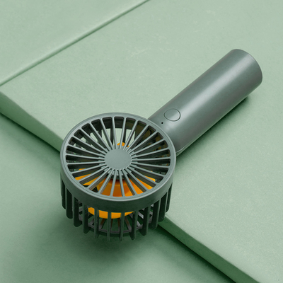 พัดลมไฟฟ้าแบบใช้มือถือขนาดเล็ก 1200mAh Silent 3 Vane Battery Operated Fan For Camping