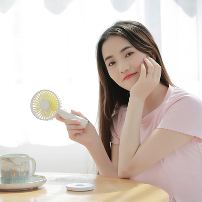 2019 ขายร้อนแบบพกพาชาร์จมินิพัดลม 2000 มิลลิแอมป์ชั่วโมง KC PSE แบตเตอรี่มือถือ fan