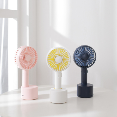 โต๊ะทำงานแบบชาร์จ USB แบบใช้พลังงานจากแบตเตอรี่ Auto Oscillating Scented Mini Handheld Fan