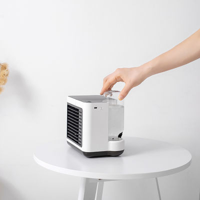 พัดลมไอเย็นตั้งโต๊ะพร้อมสเปรย์ไฟ LED 3 โหมดความเร็วลมสำหรับโฮมออฟฟิศ