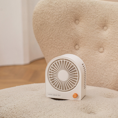 พัดลมตั้งโต๊ะแบบชาร์จไฟขนาดเล็ก 4000mAh Room USB Air Cooler Stand Fan