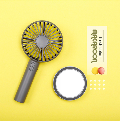 Macaron Mini พัดลมพกพาแบบพกพา Handy Magnetic Base Mini Usb Rechargeable Fan