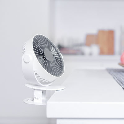 พัดลม USB แบบพกพาแบตเตอรี่ 2000mAh BLDC พัดลมตั้งโต๊ะ 360 องศา